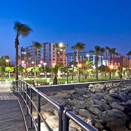 Sea Front & City Center, Amazing Sea View ลิมาซอล ภายนอก รูปภาพ