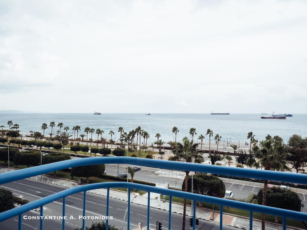Sea Front & City Center, Amazing Sea View ลิมาซอล ภายนอก รูปภาพ