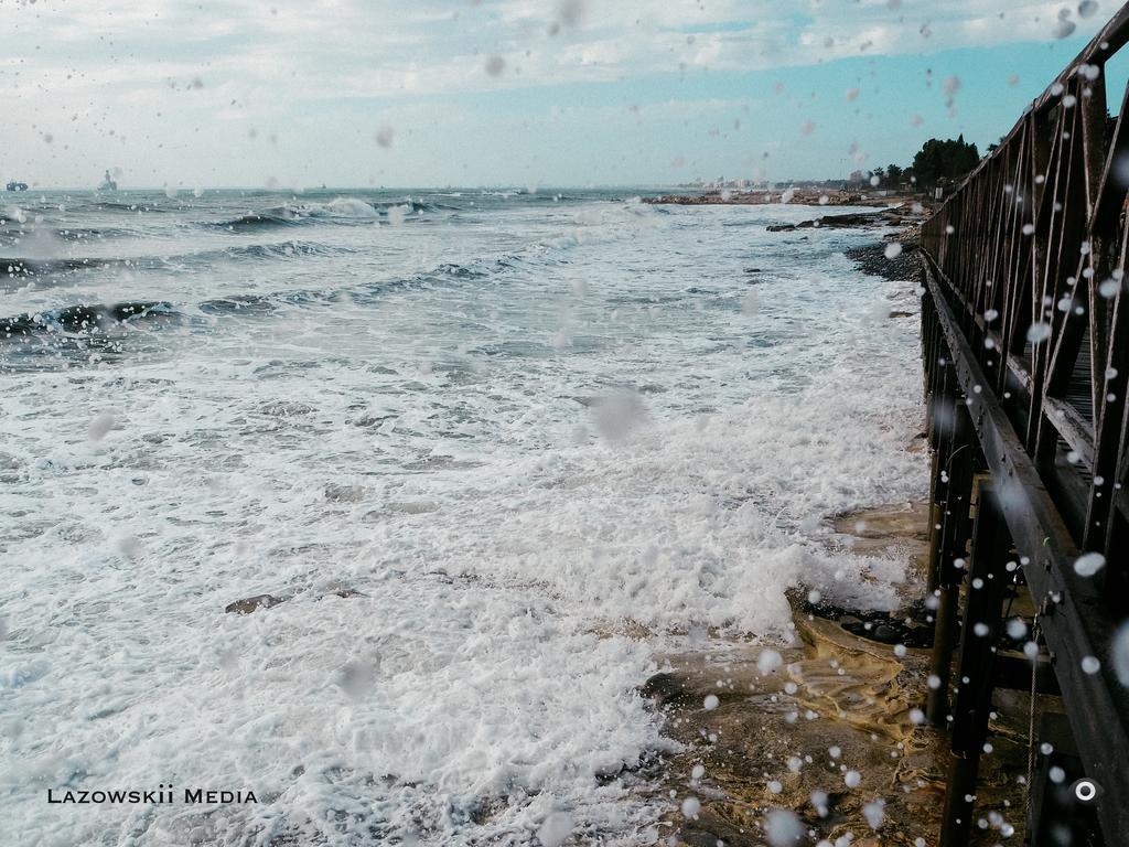 Sea Front & City Center, Amazing Sea View ลิมาซอล ภายนอก รูปภาพ