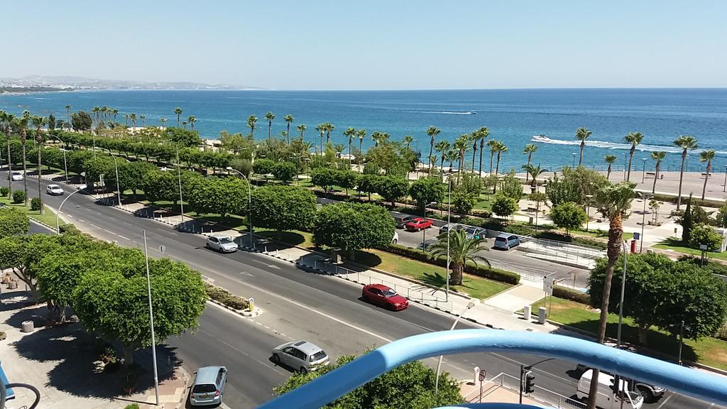 Sea Front & City Center, Amazing Sea View ลิมาซอล ภายนอก รูปภาพ